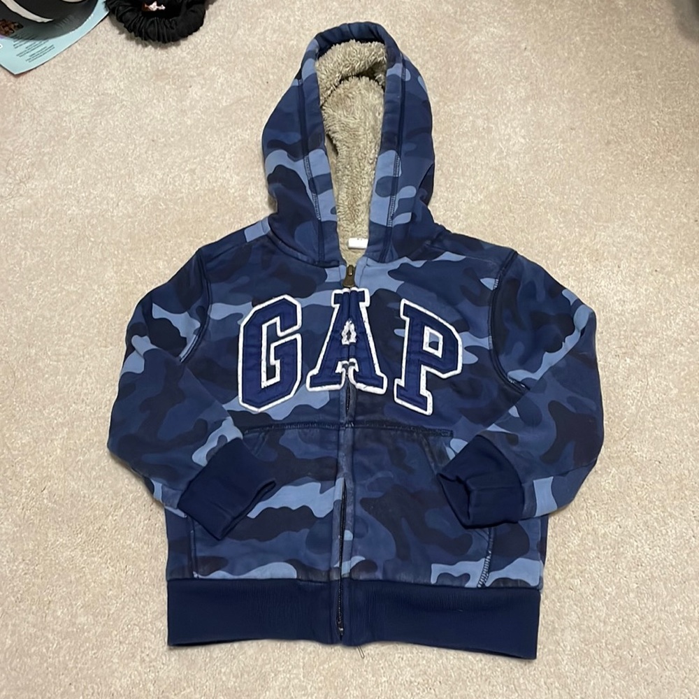 Gap fleeced line boys zip up